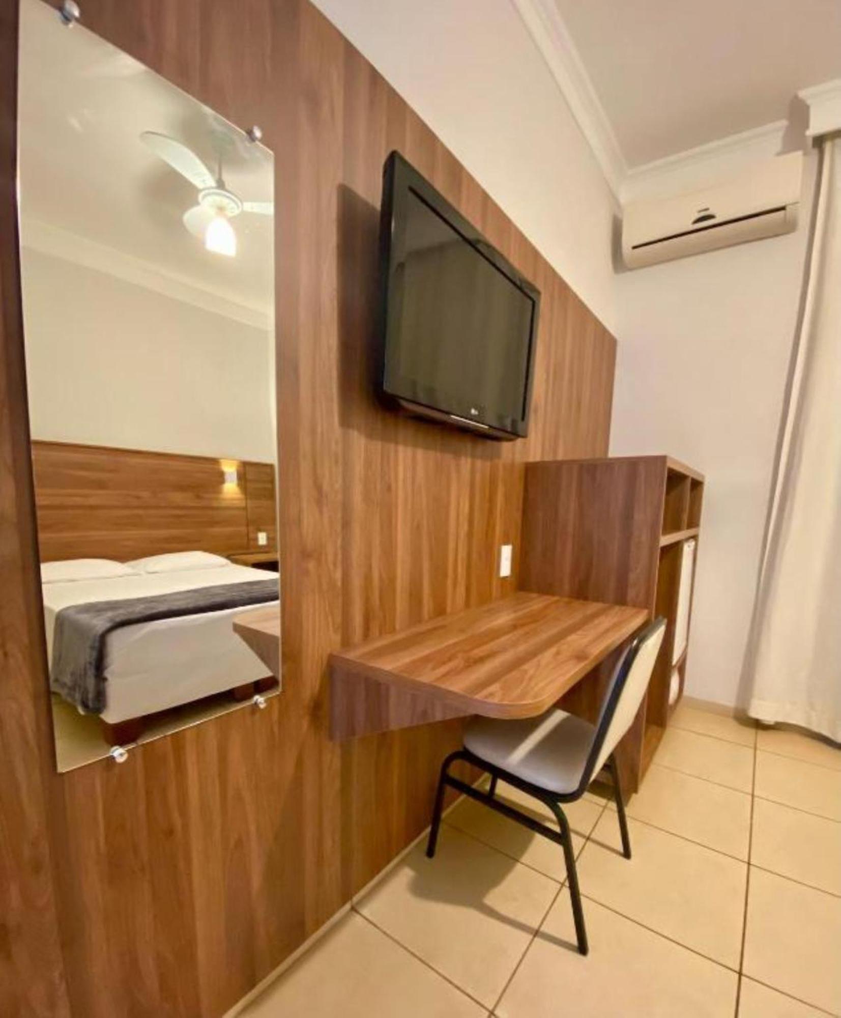 Hotel Roda D'Agua Andradina Quarto foto