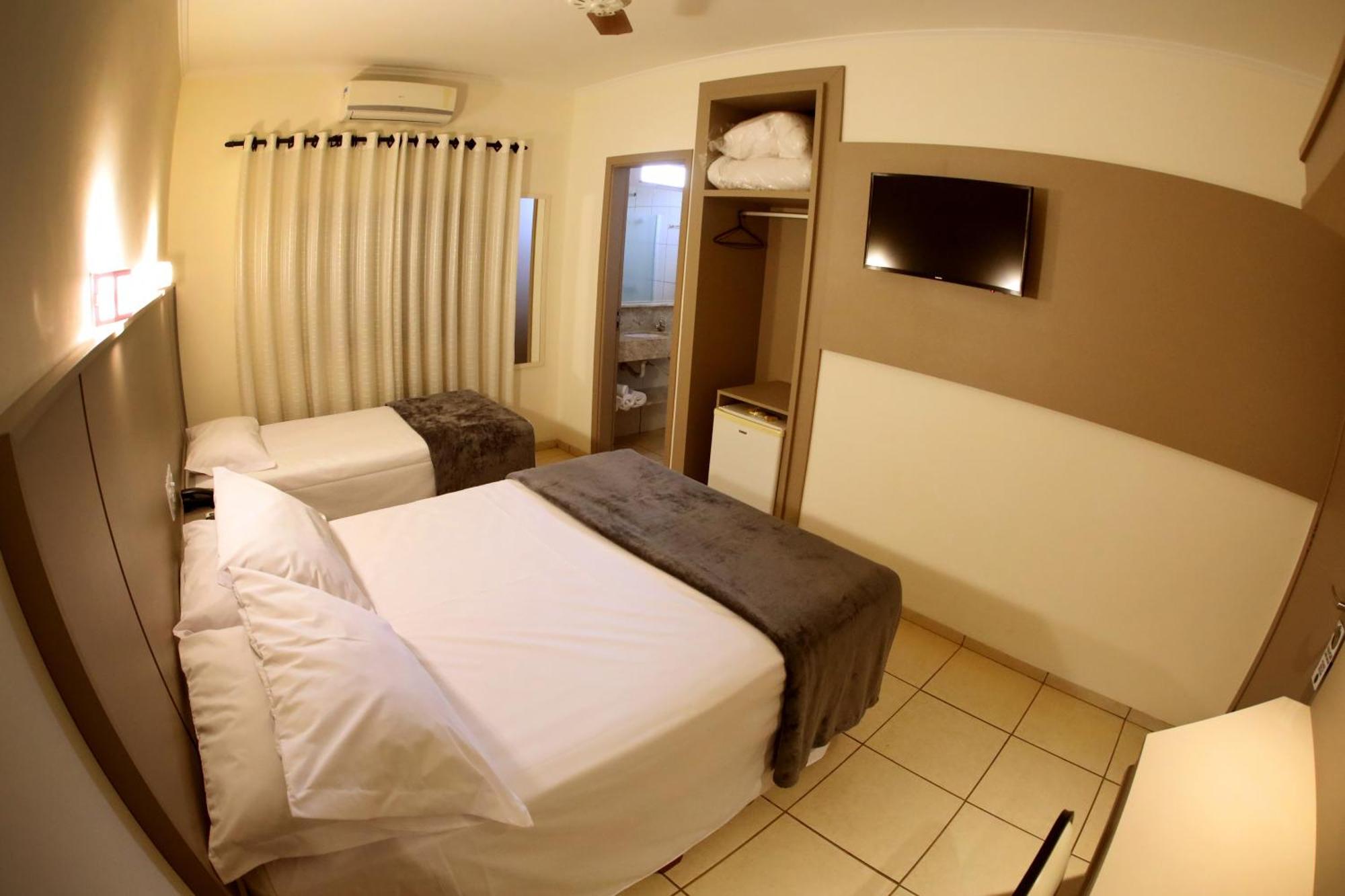 Hotel Roda D'Agua Andradina Quarto foto