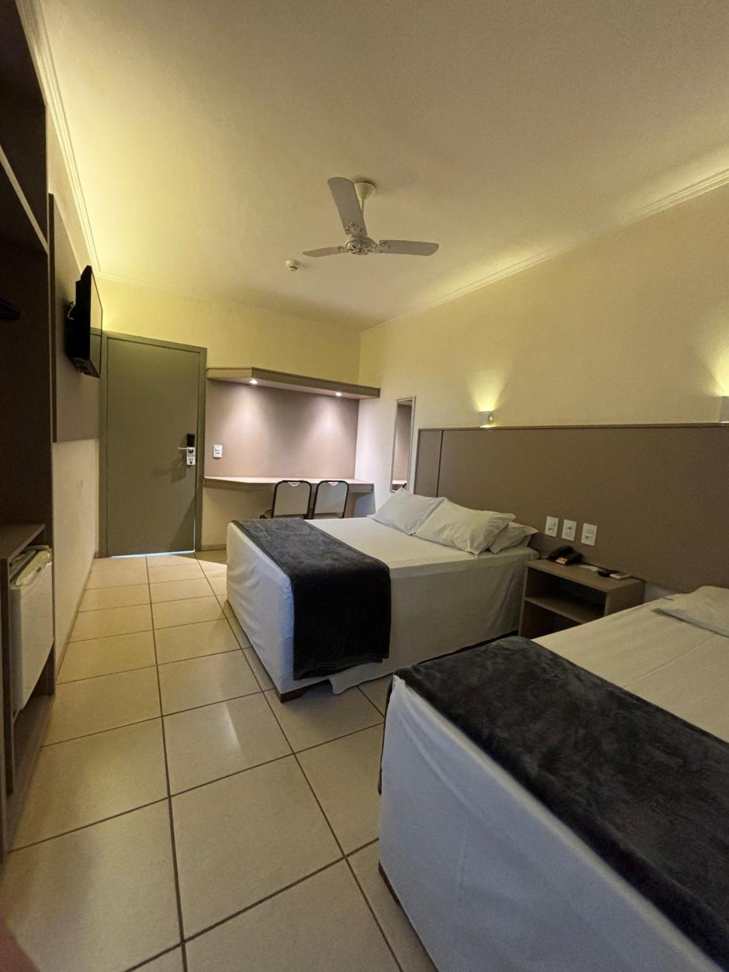 Hotel Roda D'Agua Andradina Quarto foto