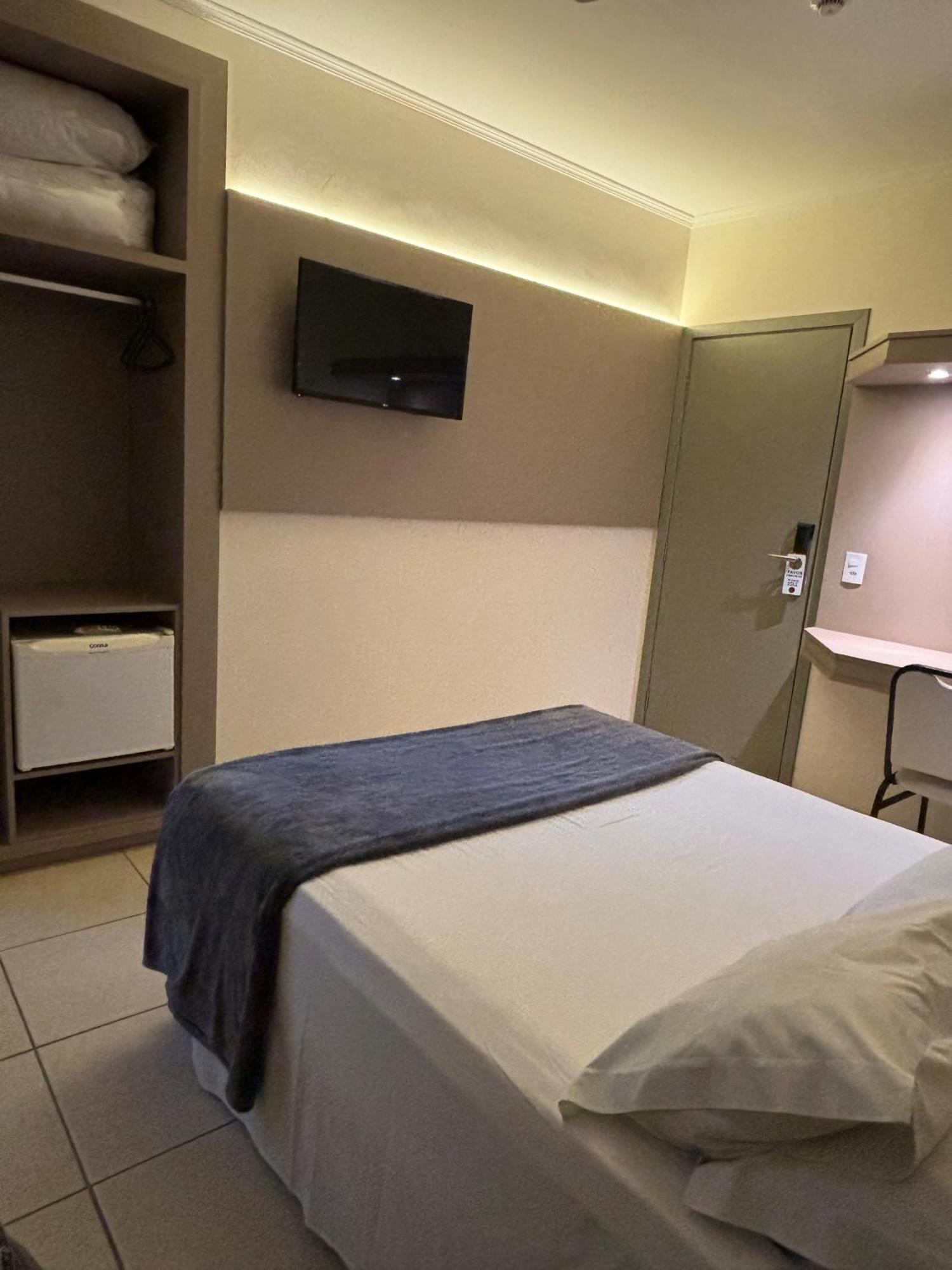 Hotel Roda D'Agua Andradina Quarto foto