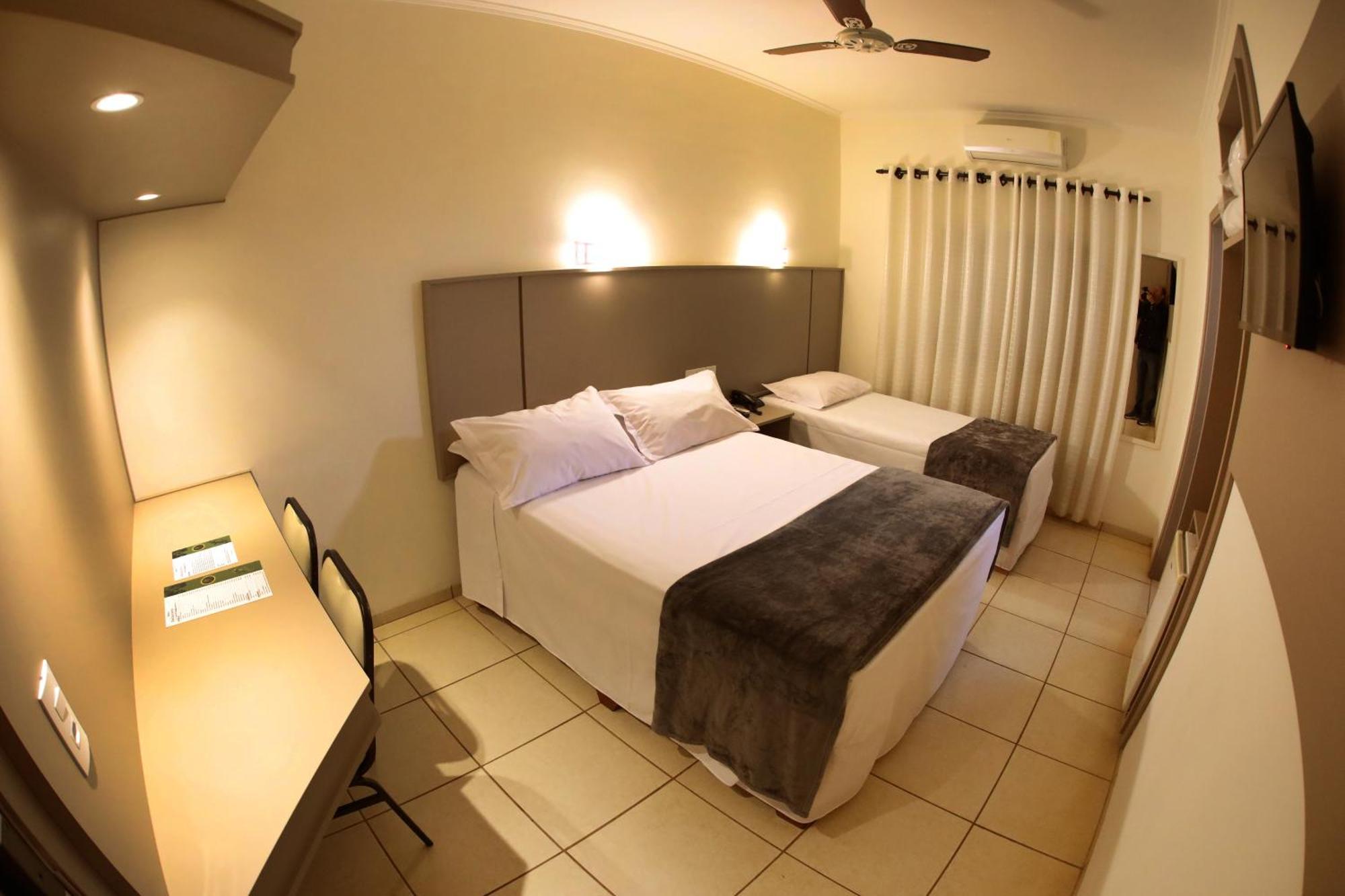 Hotel Roda D'Agua Andradina Quarto foto