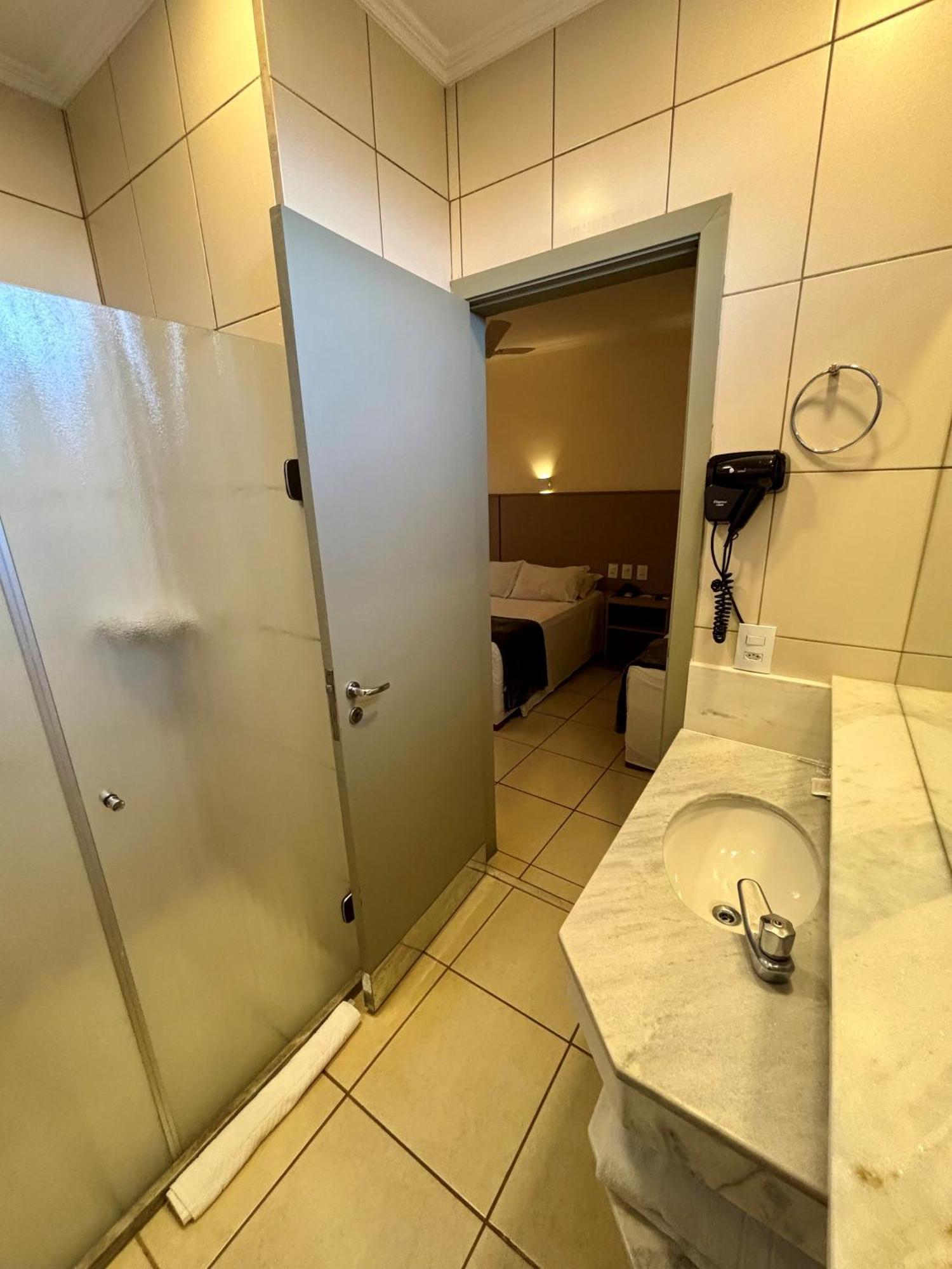 Hotel Roda D'Agua Andradina Quarto foto