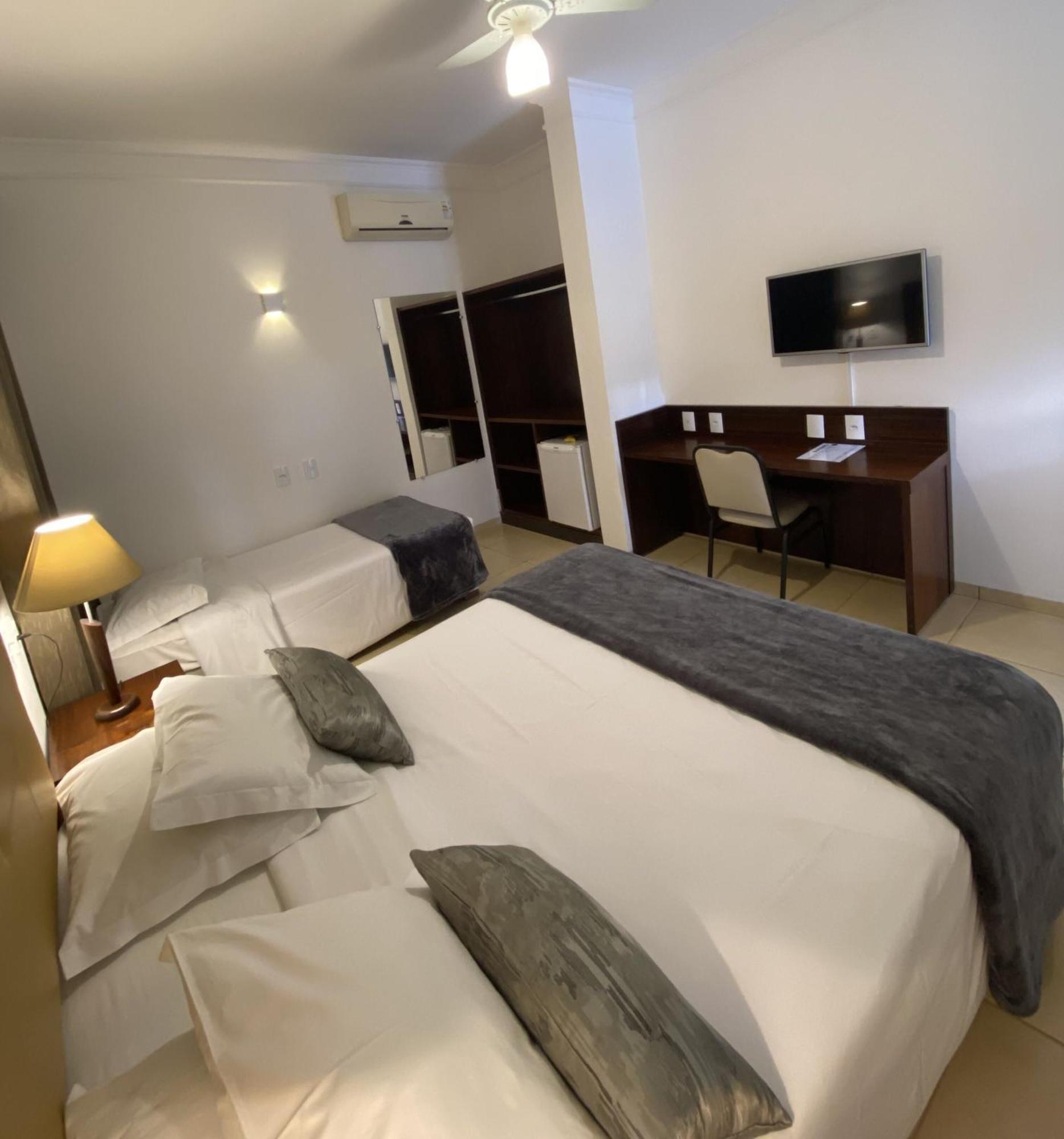 Hotel Roda D'Agua Andradina Quarto foto