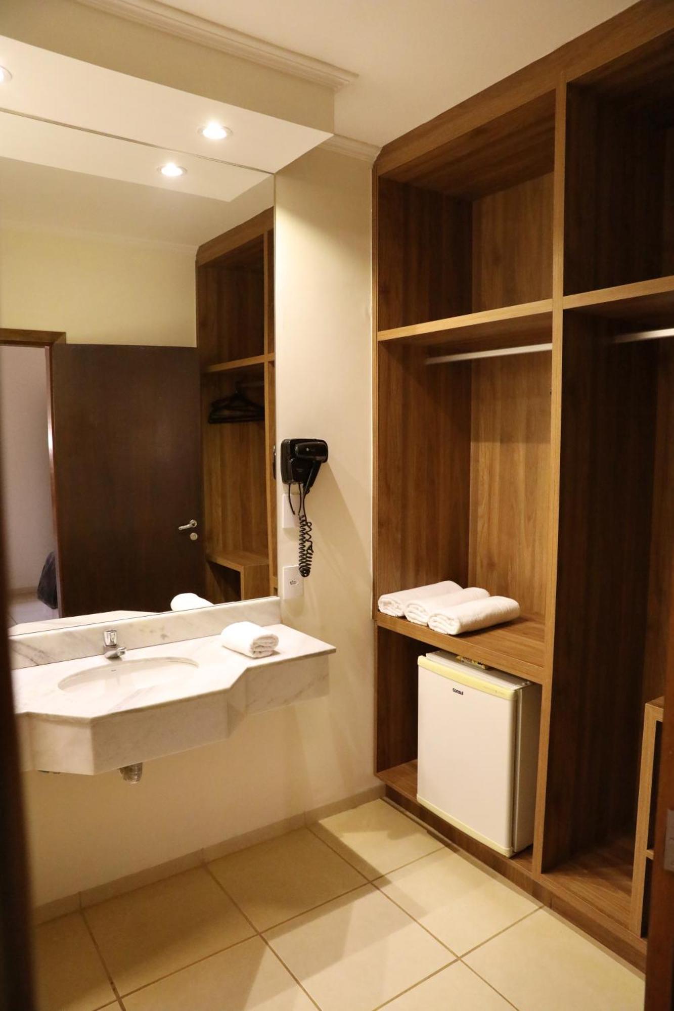 Hotel Roda D'Agua Andradina Quarto foto