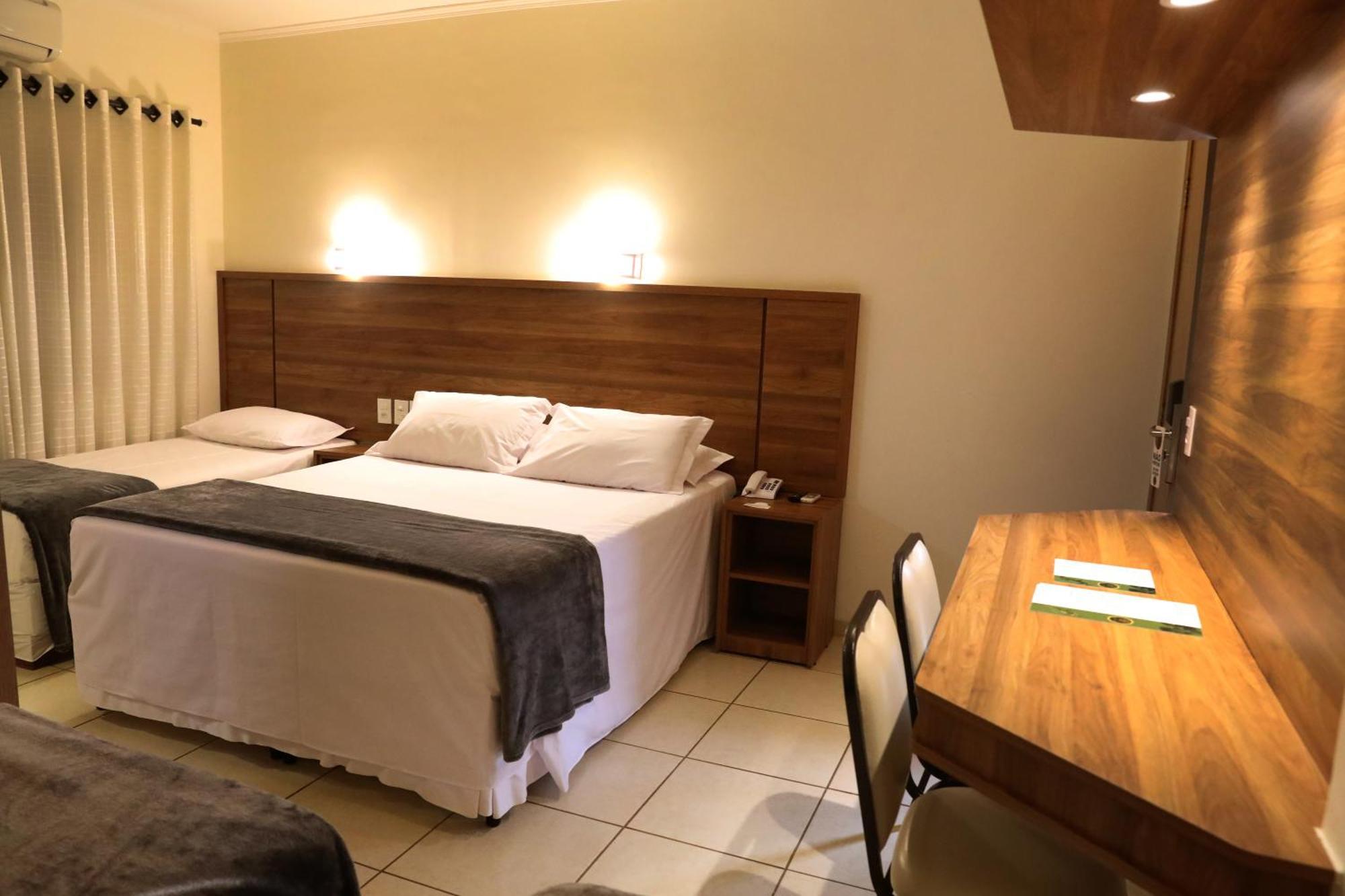 Hotel Roda D'Agua Andradina Quarto foto