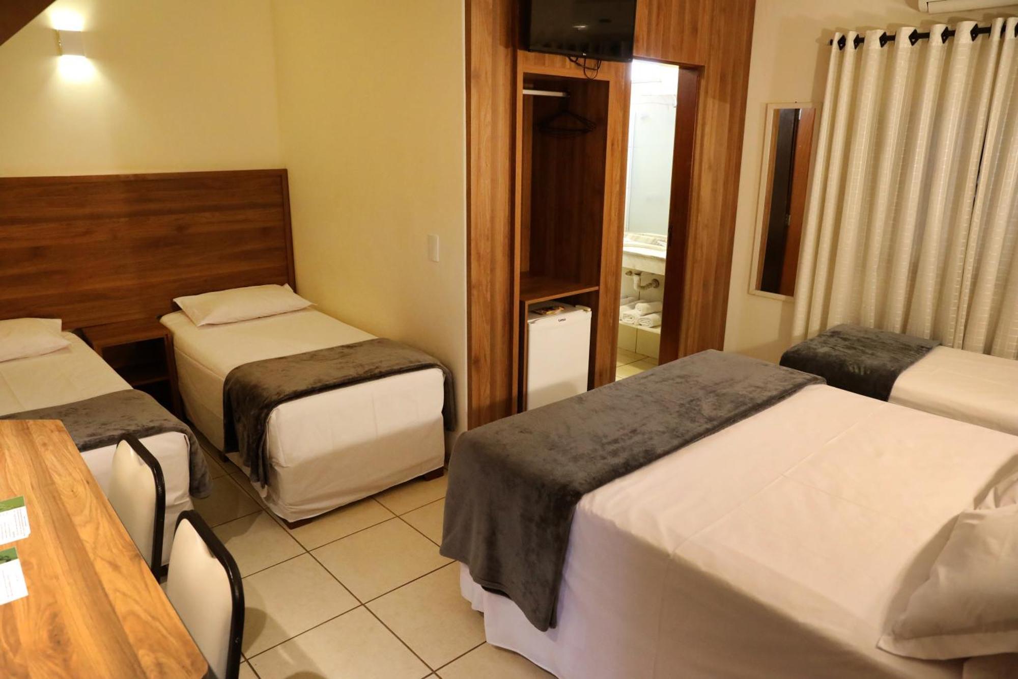 Hotel Roda D'Agua Andradina Quarto foto